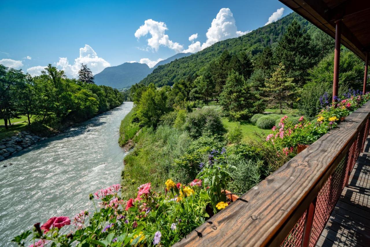 Rive Droite 2* La Léchère